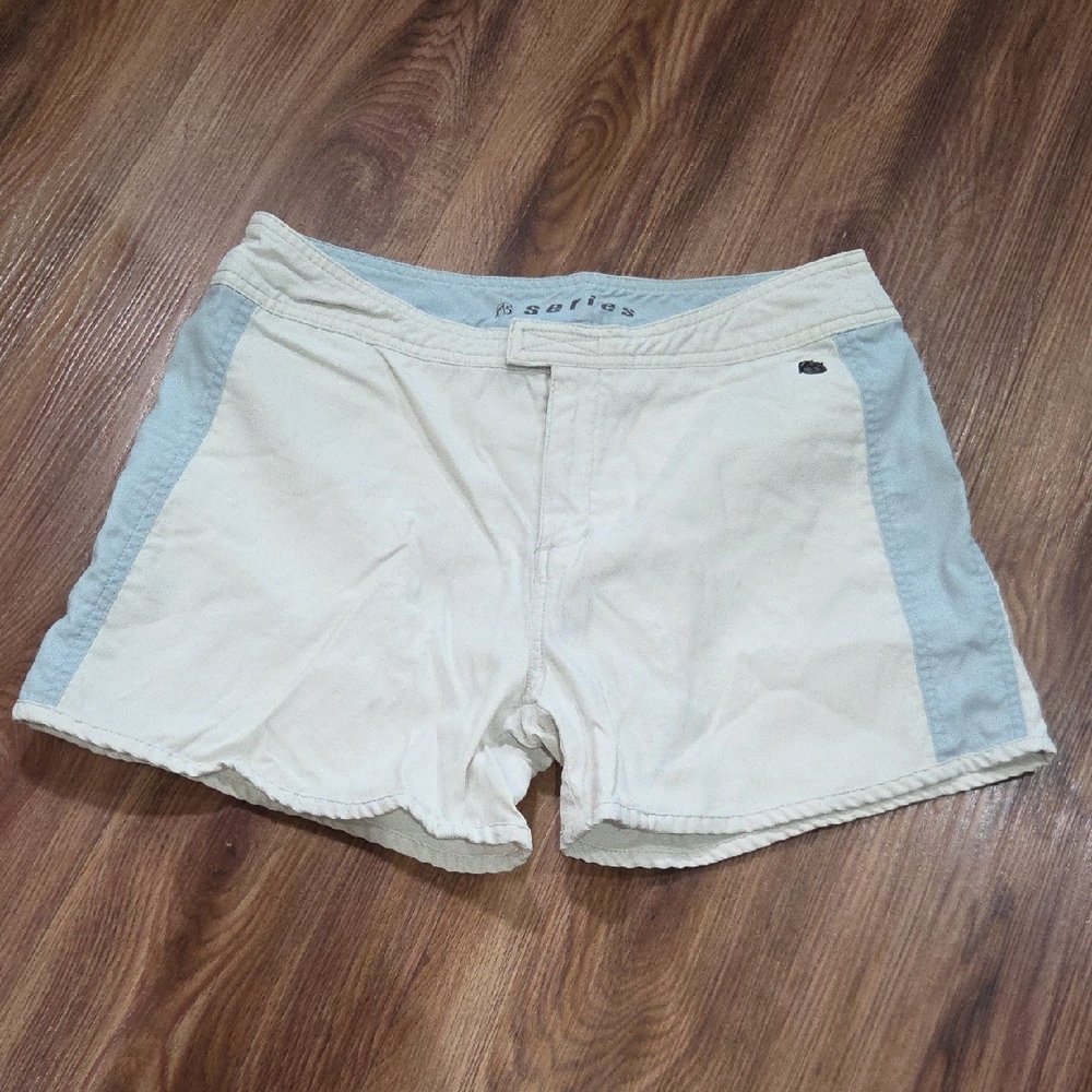 The North Face A5 Series Cream and Light Blue Women's Shorts Size 8